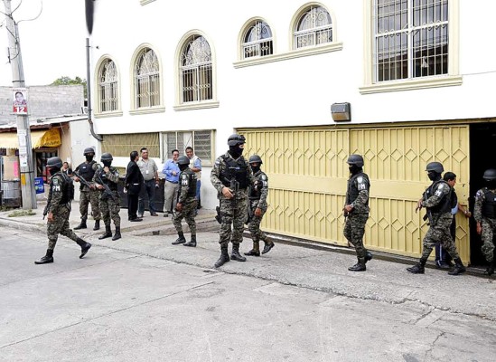 Trasladan a exviceministros al juzgado