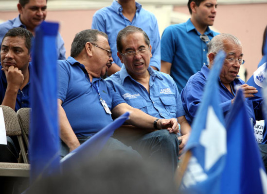 Políticos realizan cierre de campaña en la capital de Honduras