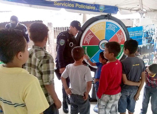 Inauguran parque remodelado en la Campo Cielo