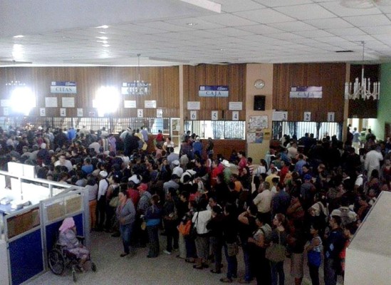 Honduras: Pacientes se aglomeran en busca de citas