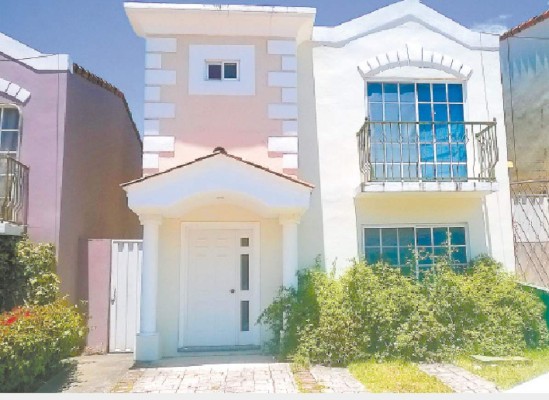 Madre de modelo hondureña también compró casa con dinero del IHSS