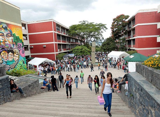 UNAH anuncia inscripciones para la PAA