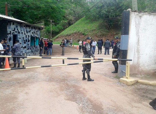 Capturan a policía activo vinculado con el cartel de los Valle