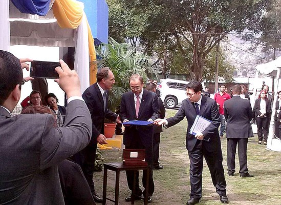 Entregan la llave de la ciudad a Ban Ki-moon