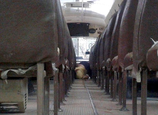 Matan a una mujer dentro de unidad de transporte