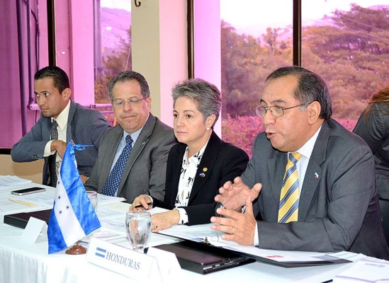 Honduras fortalece lazos con Rusia