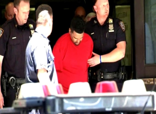 Video muestra el momento que un vehículo embistió a una multitud en Times Square