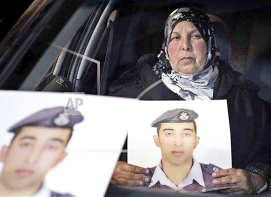 Japón califica de despreciable el ultimátum de extremistas