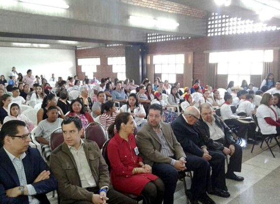 Honduras: Voluntarios inician recolecta para la Teletón 2014