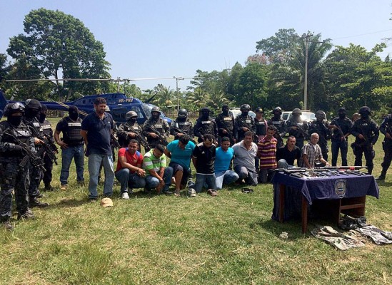 Desarticulan banda integrada por primos de 'Negro Lobo”