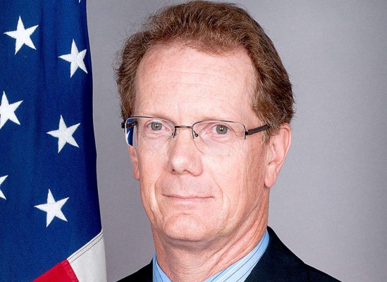 Llega a Honduras nuevo embajador de EE UU