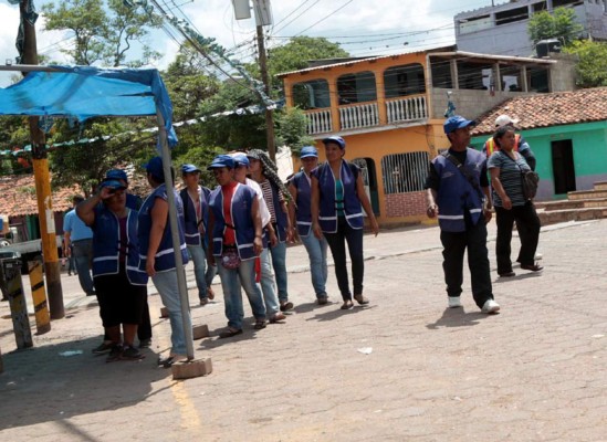 Citan a 100 dueños de casas en Suyapa