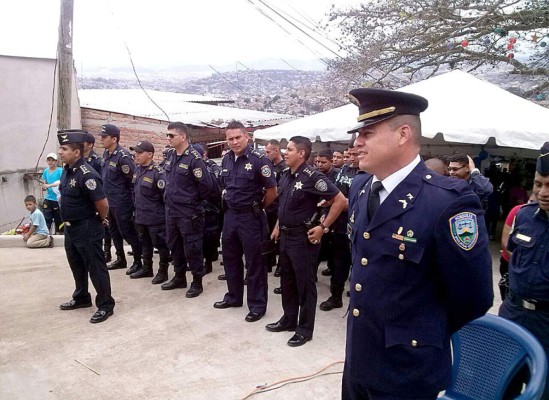 Inauguran parque remodelado en la Campo Cielo