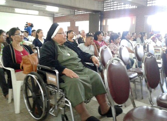 Honduras: Voluntarios inician recolecta para la Teletón 2014