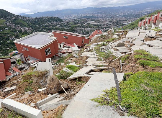 Pobladores de Ciudad del Ángel deberán desalojar sus viviendas