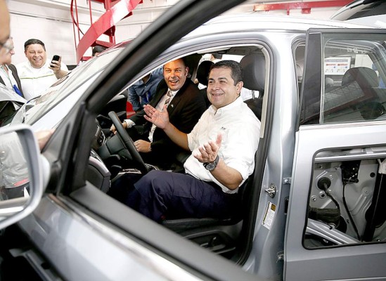 Honduras inaugura taller de Autotrónica