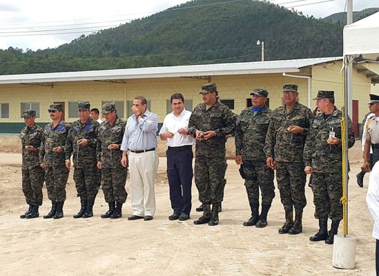 Cuartel de cinco manzanas alberga a la Policía Militar