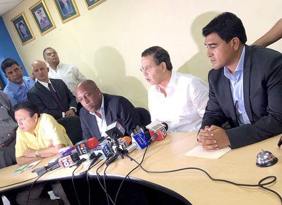 Hernán Medford es presentado como nuevo director técnico de Honduras