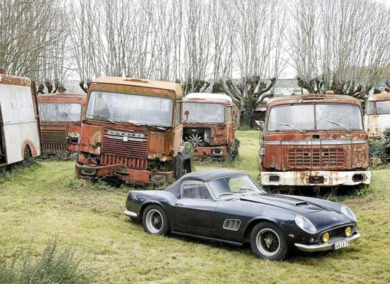 Encuentran en Francia colección multimillonaria de autos clásicos