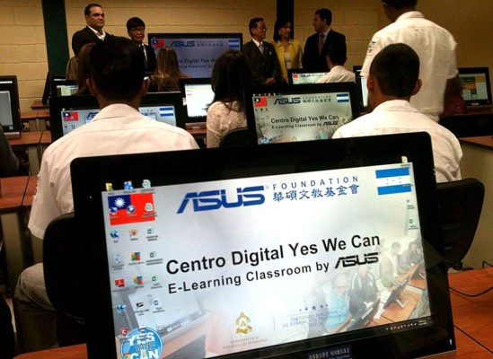 Honduras: Inauguran centro digital del programa de inglés Yes, We Can