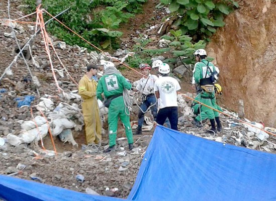 Honduras recibe apoyo internacional para rescatar a los mineros