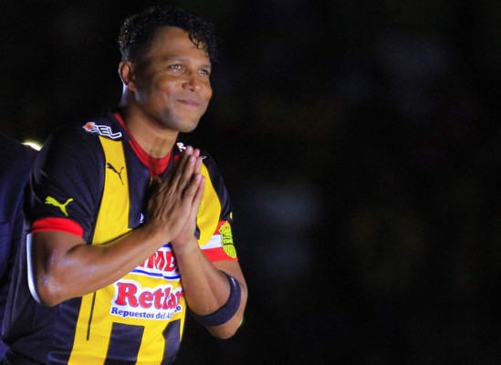 La sombra voladora, Carlos Pavón, el adiós de una leyenda