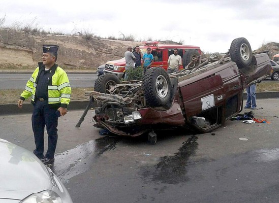 Aparatoso accidente en cercanías de Toncontín