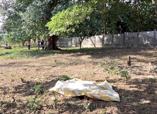 Hallan cadáveres de dos mujeres en SPS