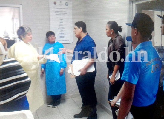 Realizan prueba de ADN al bebé que habría sido intercambiado en HEU