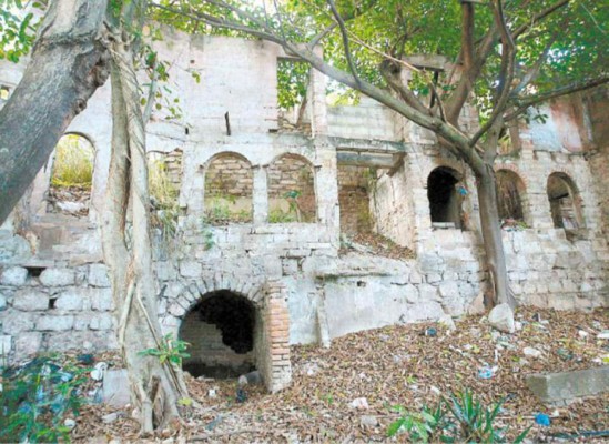 Equipos de la UNAH evaluarán Castillo Bellucci