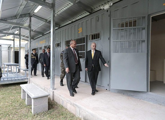 Honduras: Inauguran celdas en los Cobras