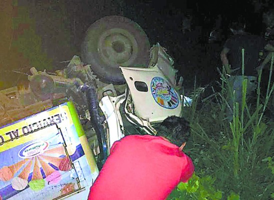 Seis personas mueren en accidente de tránsito
