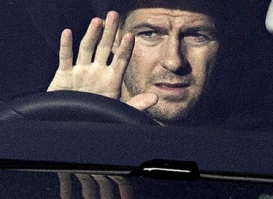 Steven Gerrard abandona el Liverpool