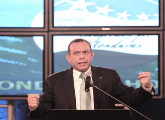 'Pepe' Lobo desmiente falso mensaje en Facebook