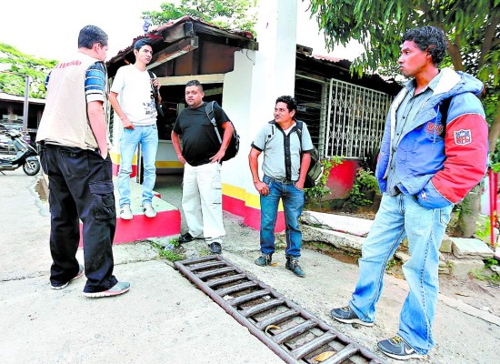 Augurios de muerte no detienen a migrantes hondureños rumbo a EUA