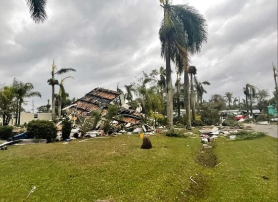 Caos y destrucción: Las imágenes que dejó el tornado en Florida