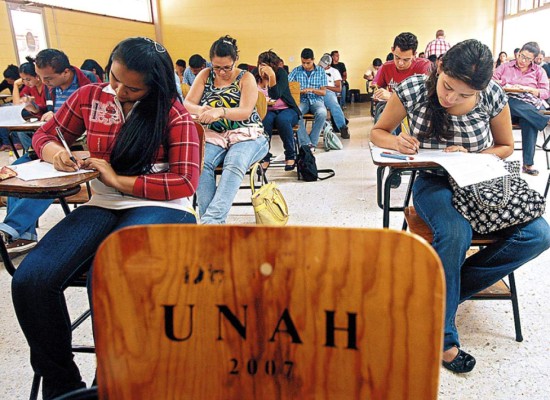 Tres carreras peligran en perder el tercer periodo académico