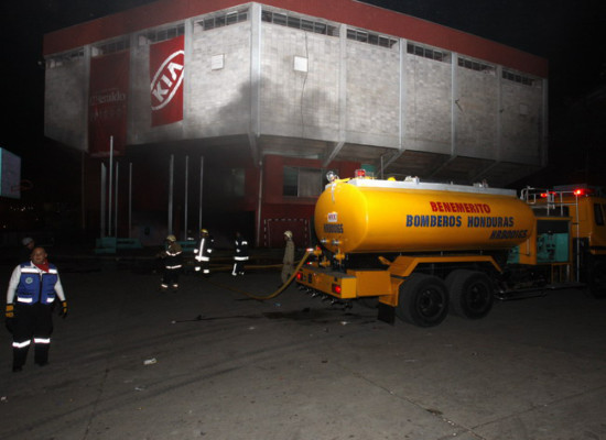 Hubo mano criminal en incendio dentro del Coliseo
