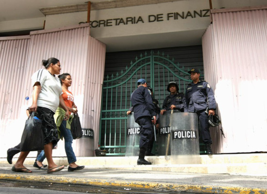 Secretarías de Salud y Educación no han enviado planillas a Finanzas