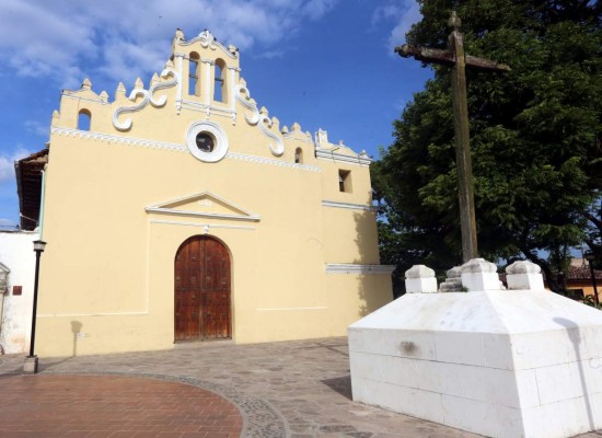 Historia y religión entrelazadas en la capital colonial de Honduras