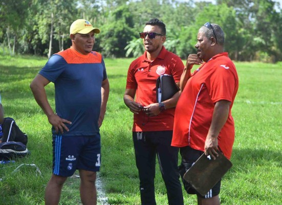 David Fúnez se presenta a pretemporada del Vida porque 'tiene contrato'