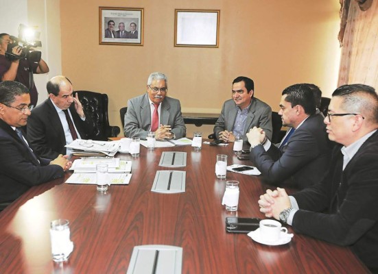 Comisión esperará que la CSJ resuelva los recursos contra reformas a Ley de Presupuesto