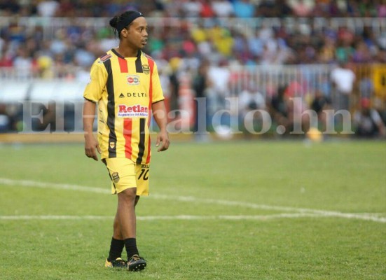 Wilfredo Barahona: 'Le dije a Ronaldinho que me diera su firma para tatuarla en mi cuello'