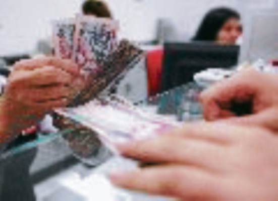 Gobierno prevé desfase de L 2,200.6 millones