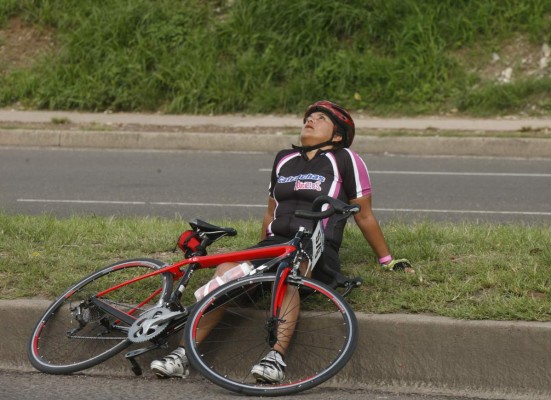 III Vuelta Ciclística: Las caídas aparatosas