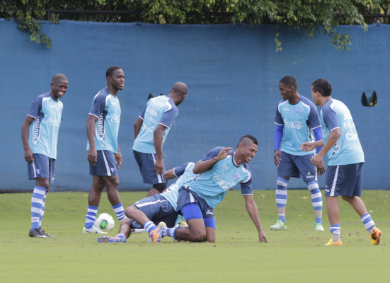 El espía mexicano que cumplió su sueño de conocer a Carlo Costly