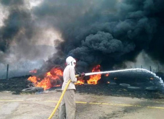 Honduras: Incendio consume bosque en Támara