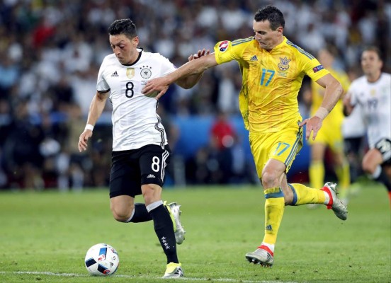 Alemania se impone 2-0 a Ucrania por el grupo C de la Eurocopa