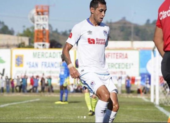 Los fallidos fichajes extranjeros que Pedro Troglio trajo a Olimpia