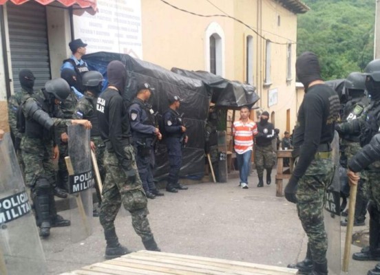Masivos traslados y operativos en varios centros penales de Honduras